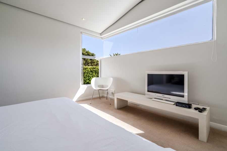 8 Bedroom Property for Sale in Camps Bay Western Cape